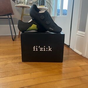 Fizik Vento Stabilita Carbon Cycling Shoes